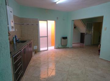 Casa · 50m² · 2 Ambientes · Carlos Casado 3028 Pb. 2 Dorm.. Interna Ov. Lagos a 3000.