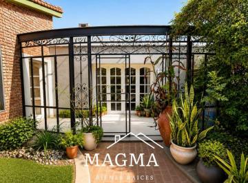 Casa de 9 ambientes, Córdoba · Casa en Venta Villa Centenario - 2 Dorm. + Pileta!