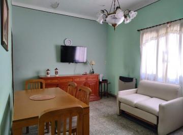 Casa · 196m² · 6 Ambientes · Venta Casa Multifamiliar 5 Amb. A/c Villa Adelina