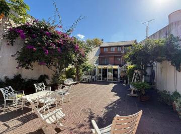Casa · 367m² · 6 Ambientes · 2 Cocheras · Casa 6 Amb en Venta Villa del Parque 2 Coch Jardin