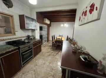 PH · 138m² · 3 Ambientes · 2 Cocheras · Venta PH 3 Amb 175 m² Moron con Terraza y Parrilla