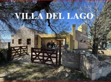 Casa · 233m² · 4 Ambientes · 2 Cocheras · Casa en Villa del Lago - Piscina y Vista Al Lago