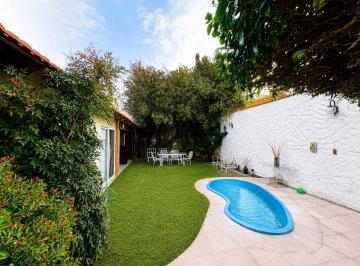 Casa · 260m² · 6 Ambientes · Casa en Venta Ideal Para Inversión