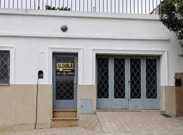 Casa de 7 ambientes, Córdoba · Casa 3 Dorm. y Gran Patio en Alquiler Barrio Observatorio