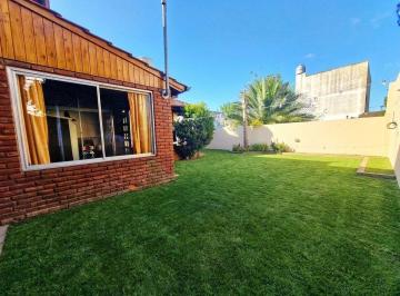 Casa · 222m² · 5 Ambientes · 1 Cochera · Venta 2 Casas en un Lote - Ideal Vivir y Alquilar!
