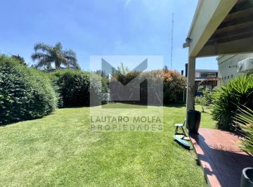 Casa · 220m² · 5 Ambientes · 2 Cocheras · Casa 5 Amb en Alquiler en Barrio Altos del Sol