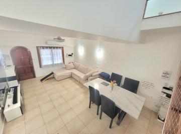 PH · 95m² · 4 Ambientes · 1 Cochera · PH en Alquiler 4 Ambientes con Cochera