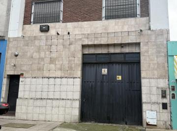 Local comercial · 400m² · Alquiler Deposito con Oficinas Paternal