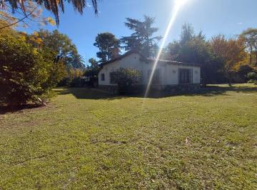 Quinta vacacional · 91m² · 3 Dormitorios · 1 Cochera · Venta Casaquinta 1.200 m² Moreno