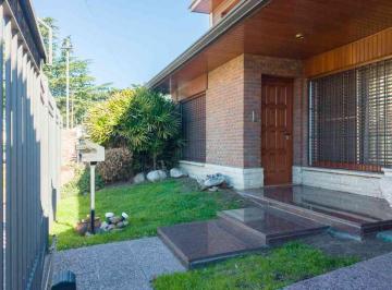 Casa · 292m² · 6 Ambientes · 2 Cocheras · Venta Casa 6 Ambientes Quilmes Quincho y Parque