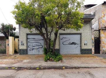 Casa · 300m² · 6 Ambientes · Venta en Bloque San Justo 4departamentos + 2locales