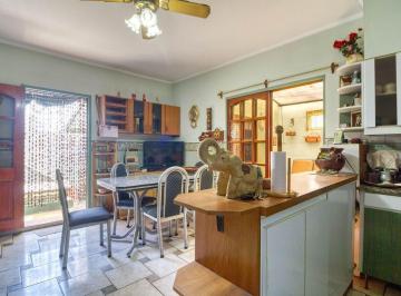 Casa · 333m² · 3 Ambientes · 1 Cochera · Venta Casa 3 Amb + Dep + Deposito C/coch - B° Naon