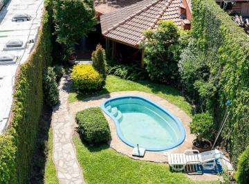 Casa · 400m² · 7 Ambientes · 2 Cocheras · Casa 7 Ambientes Venta Devoto Permuta Ascensor