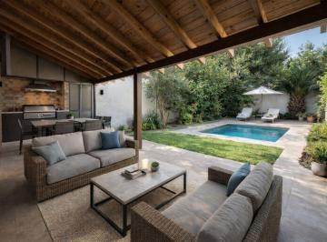 Casa · 203m² · 5 Ambientes · 2 Cocheras · Venta Casa 5 Amb Pueyrredon Jardin Coch Quinch