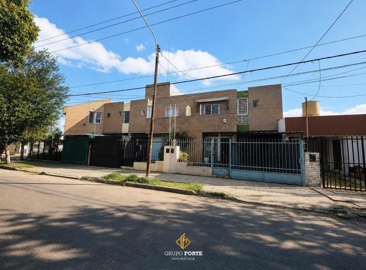 PH · 144m² · 4 Ambientes · 1 Cochera