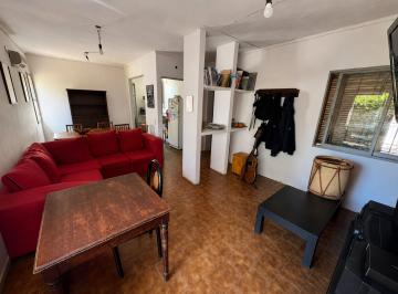 Casa · 78m² · 3 Ambientes · 1 Cochera · Casa 3 Ambientes en Venta con Jardin y Cochera