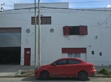 MED-MED-326_2 · Alquilo Galpón 300 m²