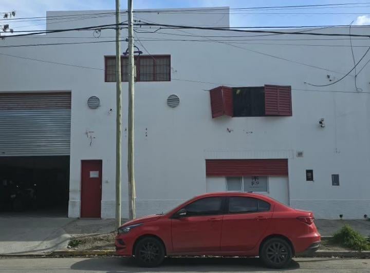 Bodega-Galpón · 300m²