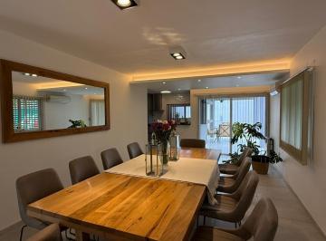 Casa · 263m² · 5 Ambientes · 3 Cocheras · Venta Casa 3 Dorm - Los Aromas Valle Escondido