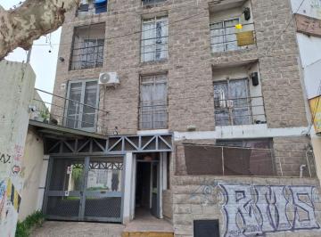 Departamento de 3 ambientes, La Plata · Departamento 1 y 62 Planta Baja Living Comedor Cocina, 2 Dorm. Placares, Baño Jardín, Parrilla