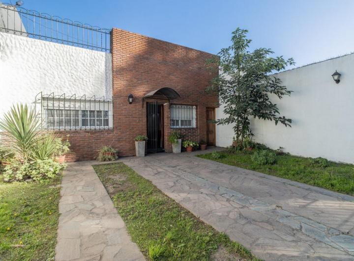 Casa · 208m² · 4 Ambientes · 1 Cochera