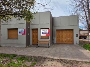 FAE-FAE-1022_2 · Casa 2 Dorm.. | Tomas Cosentino Al 400