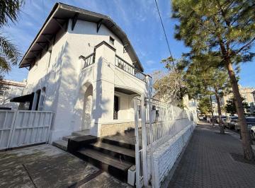 Casa · 349m² · 4 Ambientes · 1 Cochera · Alquiler Local Comercial en Carrasco C/fondo y Gge