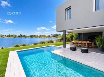 Casa · 285m² · 6 Ambientes · 8 Cocheras · Venta Casa Al Lago Villanueva - San Agustín