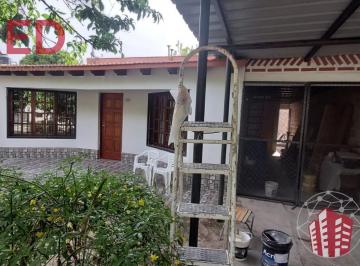 Casa · 174m² · 4 Ambientes · 2 Cocheras · Vende Casa 2 Dorm. en Plottier