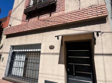 Casa · 180m² · 4 Ambientes · Casa en Villa Ballester