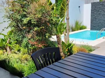 Casa de 3 ambientes, Mar del Plata · Alquiler 24 Meses Chalet en Los Acantilados
