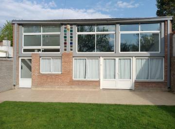 Local comercial · 160m² · 5 Cocheras · Alquiler de Salon en Funes