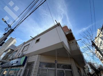 Departamento · 81m² · 5 Ambientes · Venta Departamentos 3 Dorm Calle Mendoza E Independencia. Neuquen Capital