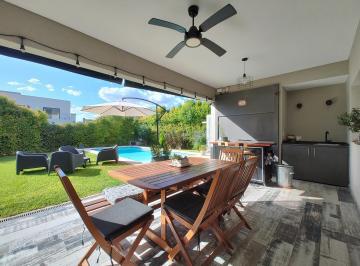 Casa · 193m² · 5 Ambientes · 6 Cocheras · Casa 4 Amb en Venta Apto Credito, Barrio Privado Los Olivares