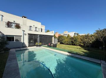 Casa · 193m² · 5 Ambientes · 6 Cocheras · Casa 4 Amb en Venta Apto Credito, Barrio Privado Los Olivares