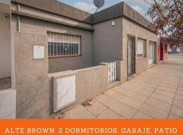 Casa · 82m² · 4 Ambientes · 1 Cochera · Casa Sobre Almirante Brown - Santa Rosa - La Pampa