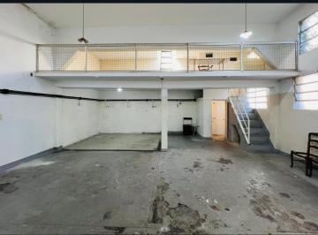 Casa · 257m² · 6 Ambientes · 8 Cocheras · Interesante Propiedad por Su Funcionalidad de Vivienda y Depósito en V. Adelina, San Isidro.