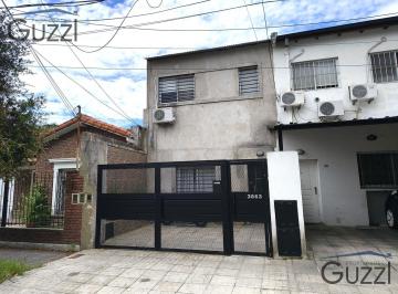 Casa · 127m² · 4 Ambientes · 1 Cochera · Duplex a La Venta de 4 Amb a Terminar. Amplio Jardin con Piscina. Proximo a Centro Comercial y Plaza