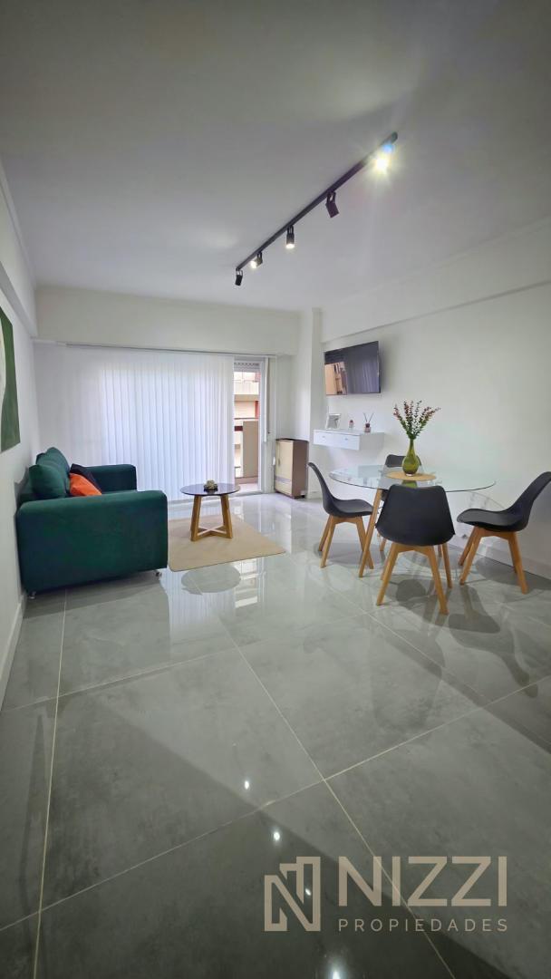 Venta departamento de 3 ambientes A la calle con balcón Y cochera