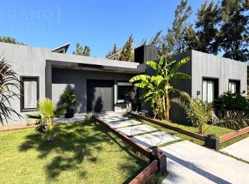 Casa · 153m² · 4 Ambientes · 3 Cocheras · Venta Casa 4 Ambientes en El Cardal 2 Los Cardales