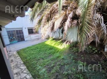 PH · 80m² · 3 Ambientes · 1 Cochera · PH en Lomas de Zamora