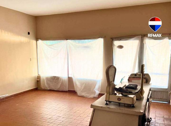 Local comercial · 220m²