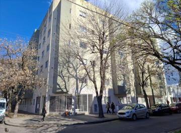 Departamento de 2 ambientes, La Plata · Departamento 6y63 Living Comedor, Cocina, Dormitorio con Placard, Baño con Bañera Aire Acondicionado