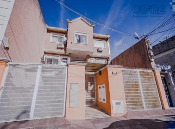 PH · 64m² · 3 Ambientes · PH en Velez Sarsfield 3 Ambientes con Patio Hermoso