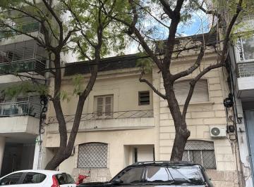 Casa · 145m² · 5 Ambientes · 1 Cochera · Casa en Macrocentro