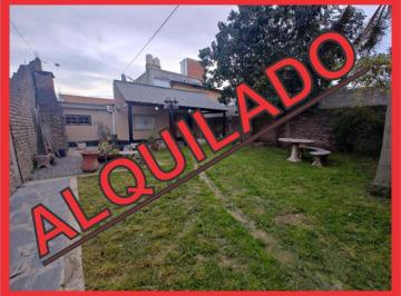 PH · 109m² · 5 Ambientes · 1 Cochera · Casa en Alquilar en G. de Laferrere