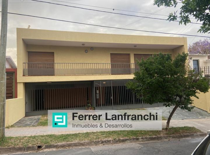 Casa · 418m² · 5 Ambientes · 5 Cocheras