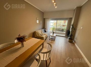 Departamento · 37m² · 2 Ambientes · Venta de Departamento de 2 Ambientes a La Calle con Balcón Saliente, Zona Centro de Mdq