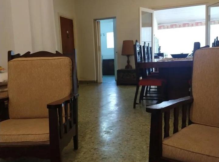 Casa · 320m² · 7 Ambientes · 2 Cocheras