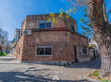 Casa · 133m² · 5 Ambientes · Venta 2 Casas de 2 Dorm. La Comercial